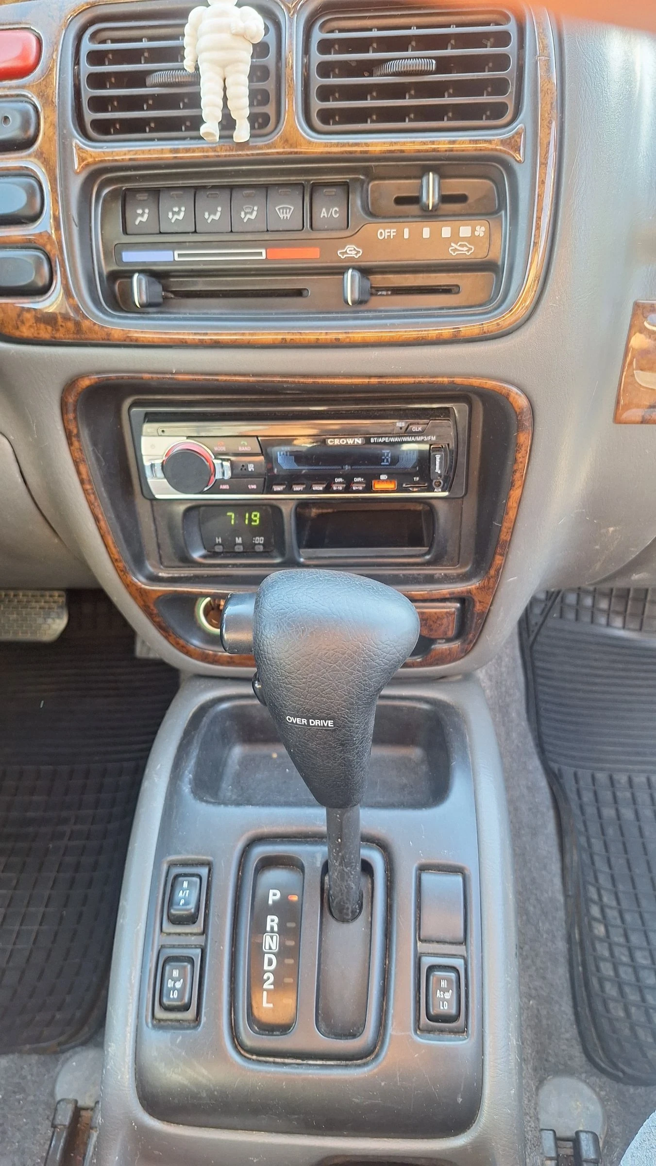 Suzuki Grand vitara 2.7 бензин газ - изображение 10