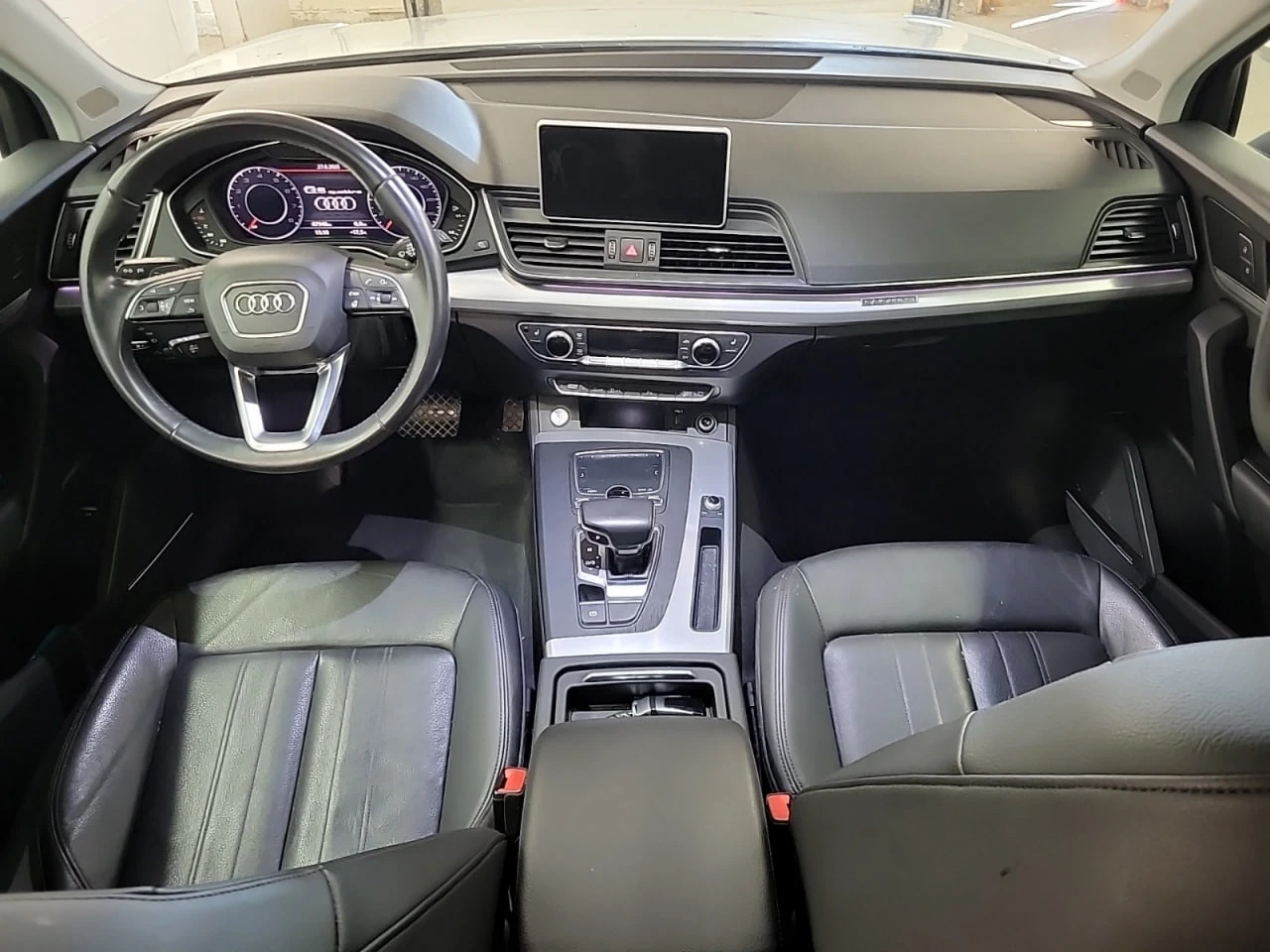 Audi Q5 TECHNIK * CARFAX * АвтоКредит * Цена до България*  - изображение 9