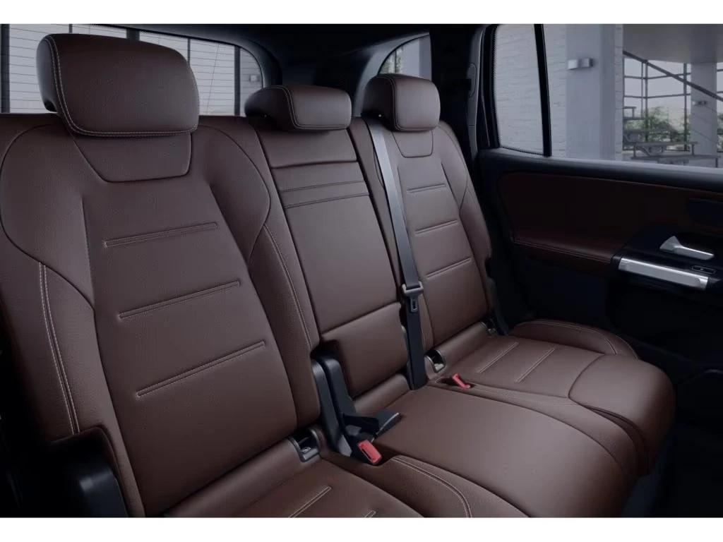 Mercedes-Benz GLB GLB 35 AMG 4M MLB/360/Pano/Leder - изображение 6