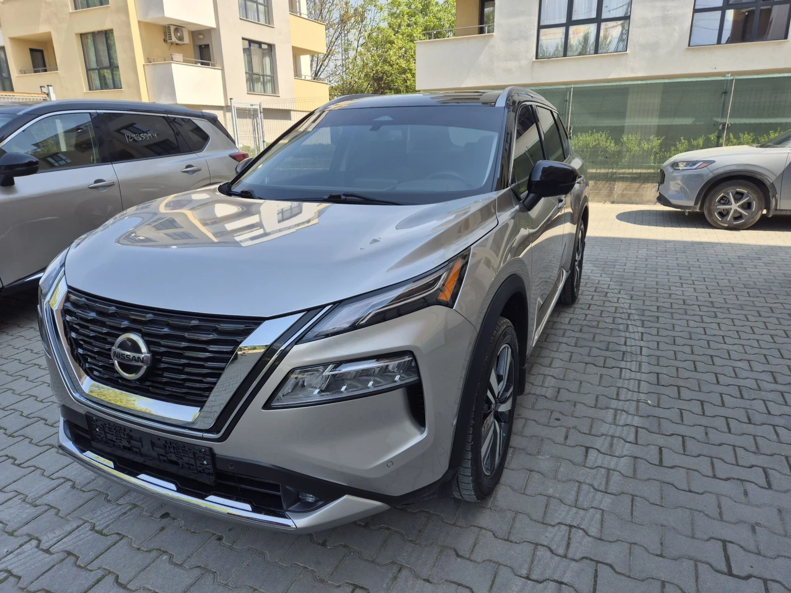 Nissan X-trail 2.5i, AWD, PLATINUM , снимка 3 - Автомобили и джипове - 54358281