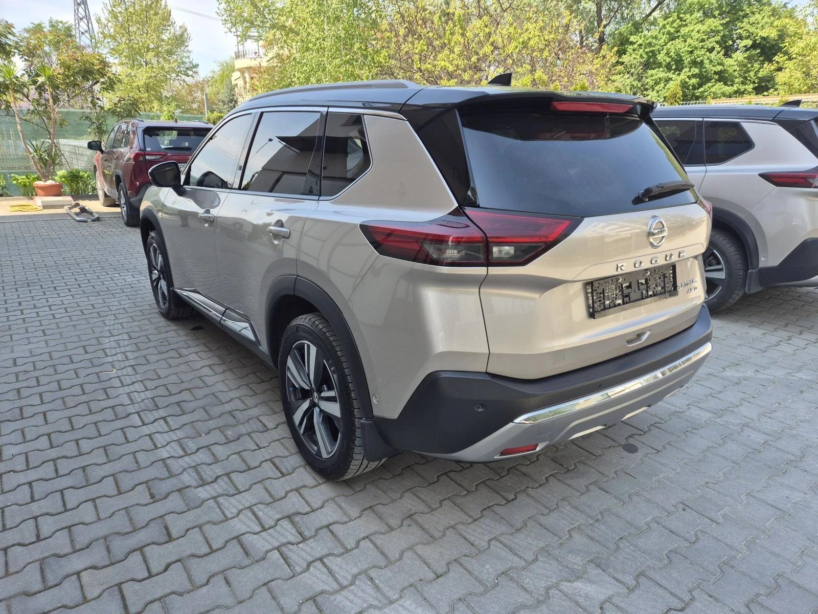 Nissan X-trail 2.5i, AWD, PLATINUM , снимка 5 - Автомобили и джипове - 54358281