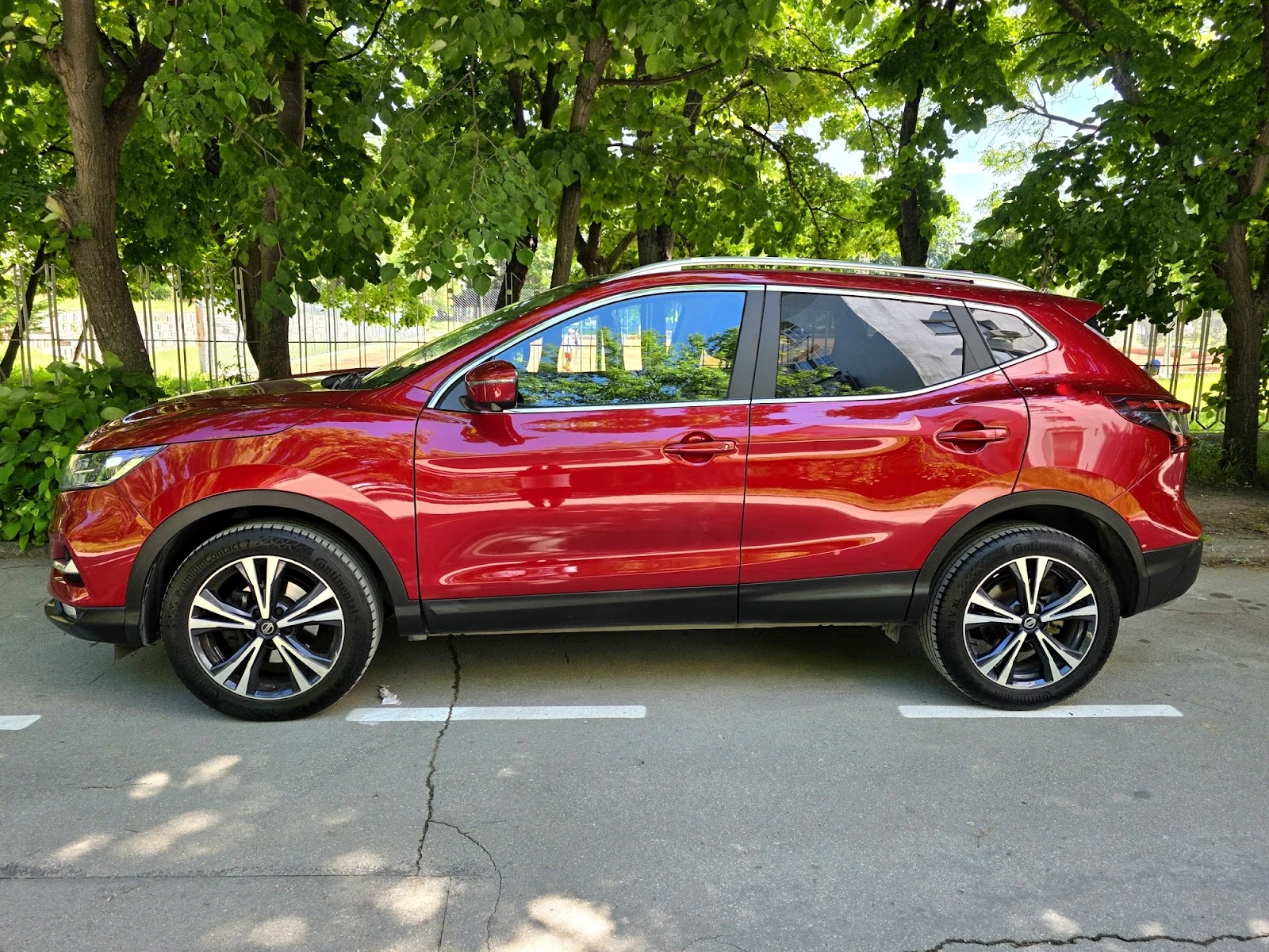 Nissan Qashqai N-Connecta 1.3 DIG-T Xtronic, снимка 2 - Автомобили и джипове - 54733509
