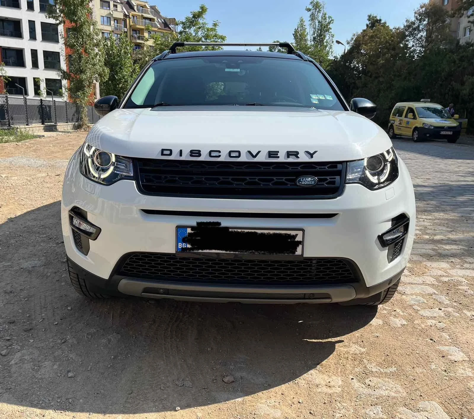Land Rover Discovery Sport, снимка 5 - Автомобили и джипове - 55943649