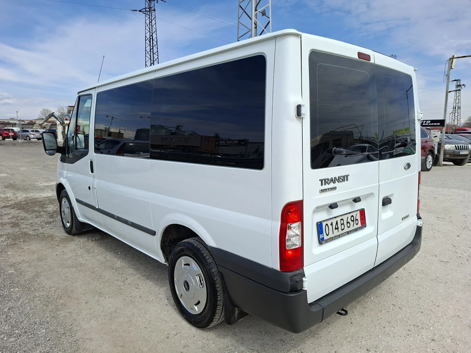 Ford Transit 2.2D/6СК/125кс/КЛИМА/CRUIZE/ 8+ 1, снимка 4 - Бусове и автобуси - 54044571