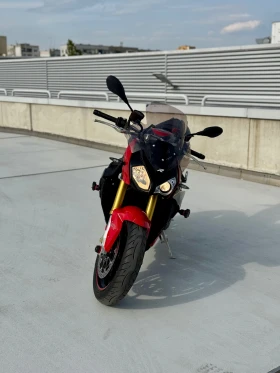     BMW S 1000r