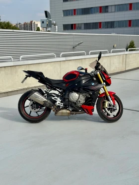     BMW S 1000r