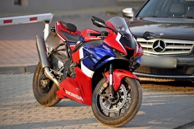     Honda Cbr RRR   