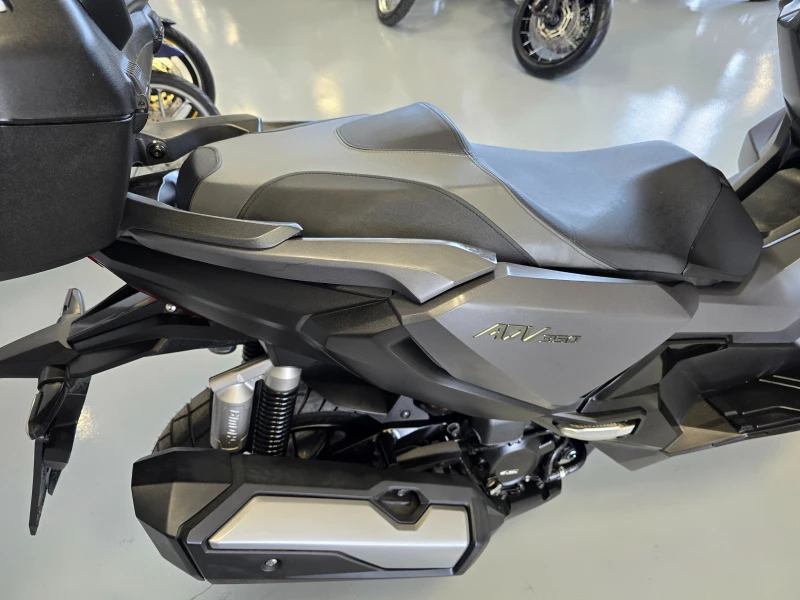 Honda X-ADV 350ie, ABS-TCS, Smart Box!, снимка 9 - Мотоциклети и мототехника - 50439680
