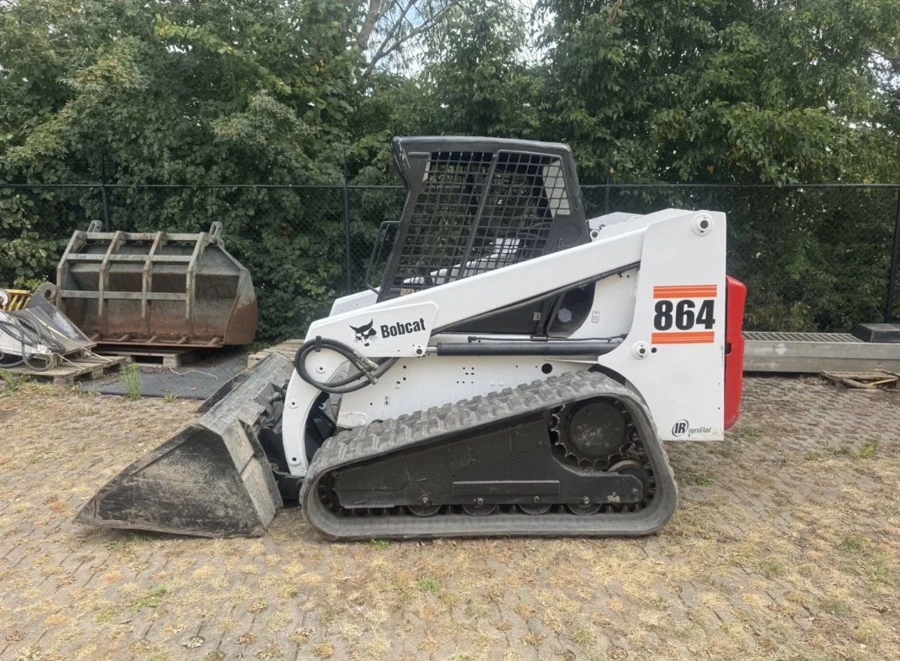 Мини челни товарачи Bobcat 864, снимка 3 - Индустриална техника - 55541973