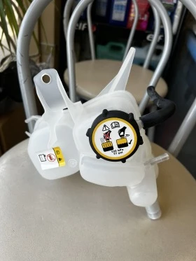 Разширителен съд FORD MAVERICK/ESCAPE/MAZDA TRIBUTE/MERCURY MARINER 2001-   1L8Z8A080BB / 5L8Z5G232C, снимка 1