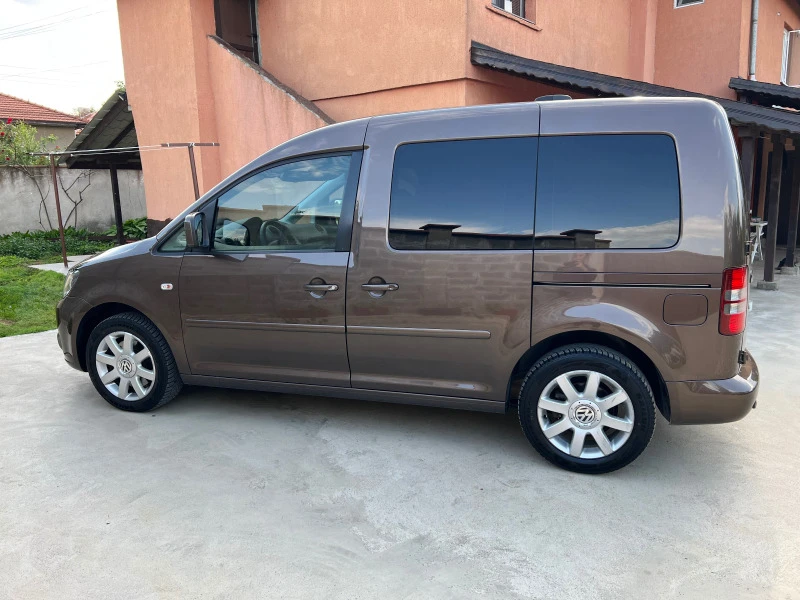 VW Caddy Макси база, снимка 8 - Автомобили и джипове - 47155718