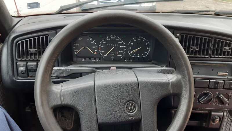 VW Passat, снимка 5 - Автомобили и джипове - 46263285