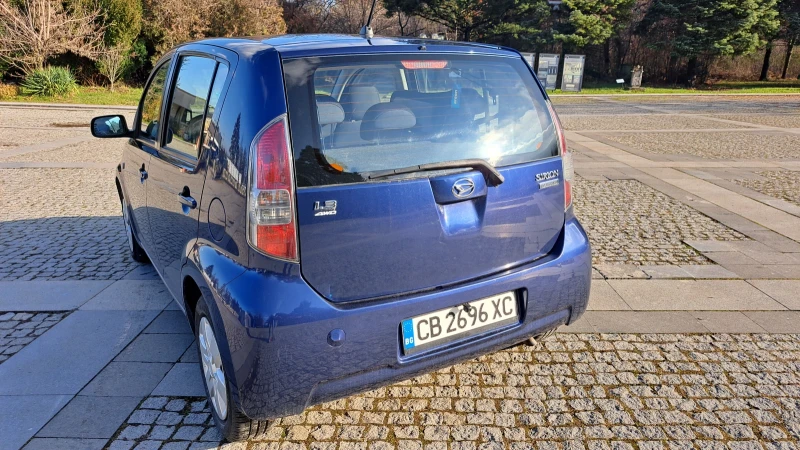 Daihatsu Sirion 4x4, снимка 3 - Автомобили и джипове - 48281114