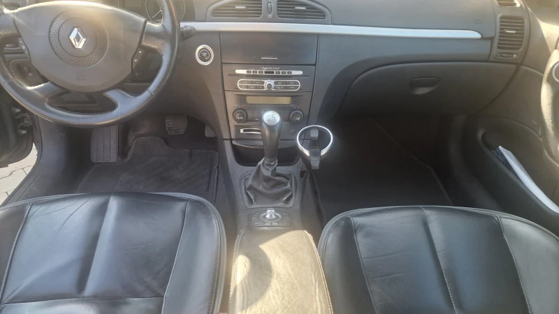 Renault Laguna, снимка 10 - Автомобили и джипове - 49097425