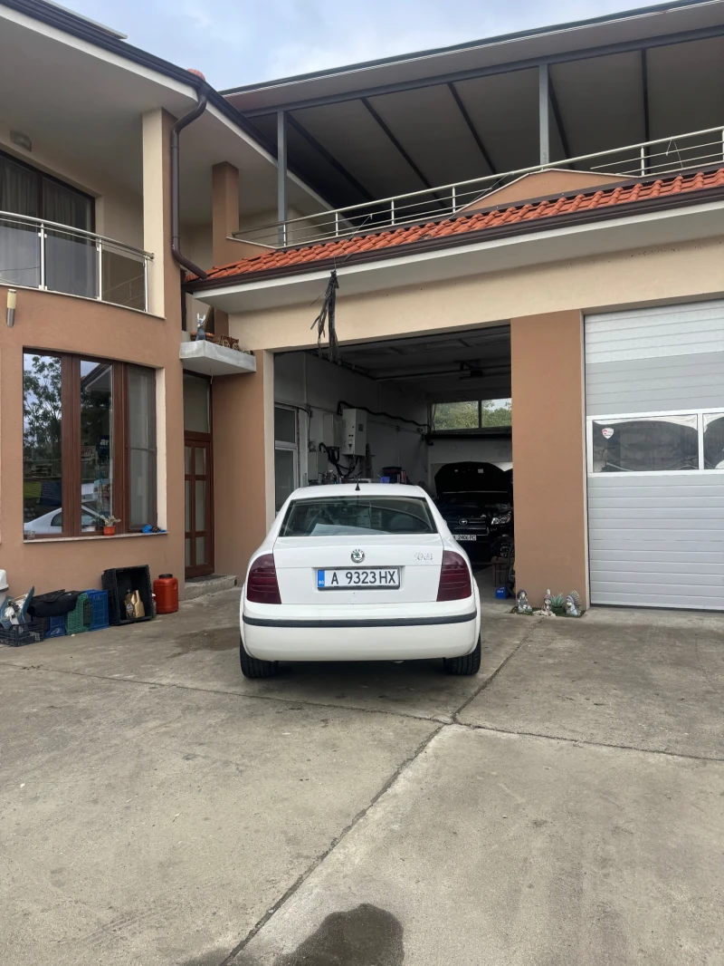 Skoda Superb 2.0 TDI 6sk 8klapana , снимка 4 - Автомобили и джипове - 52388167