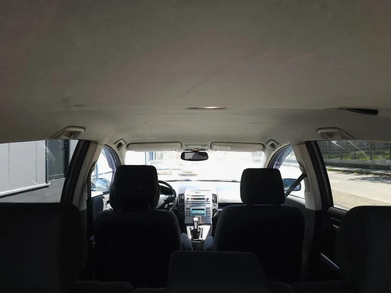 Toyota Corolla verso 2.2 D4D, снимка 12 - Автомобили и джипове - 52657812