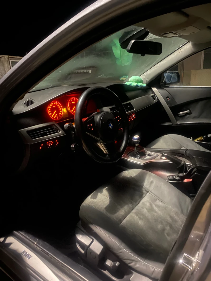 BMW 525, снимка 6 - Автомобили и джипове - 53180380