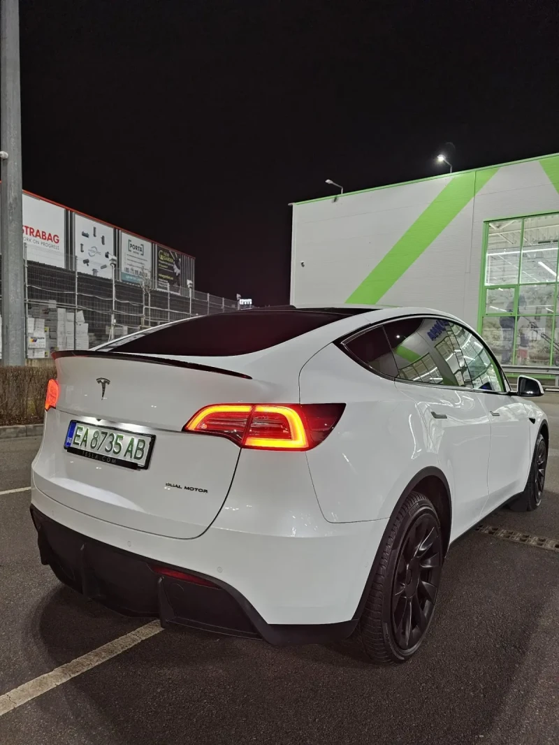Tesla Model Y LR, снимка 2 - Автомобили и джипове - 53225021