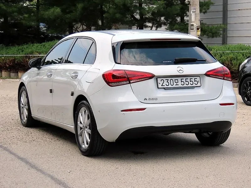 Mercedes-Benz 220 Hatchback | Mobile.bg � ����������� 3