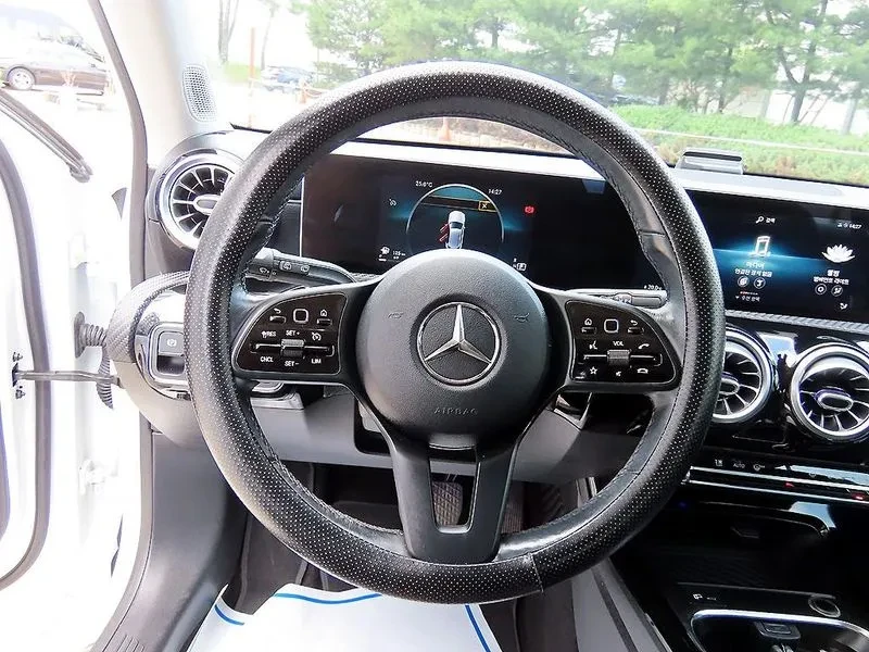 Mercedes-Benz 220 Hatchback | Mobile.bg � ����������� 8