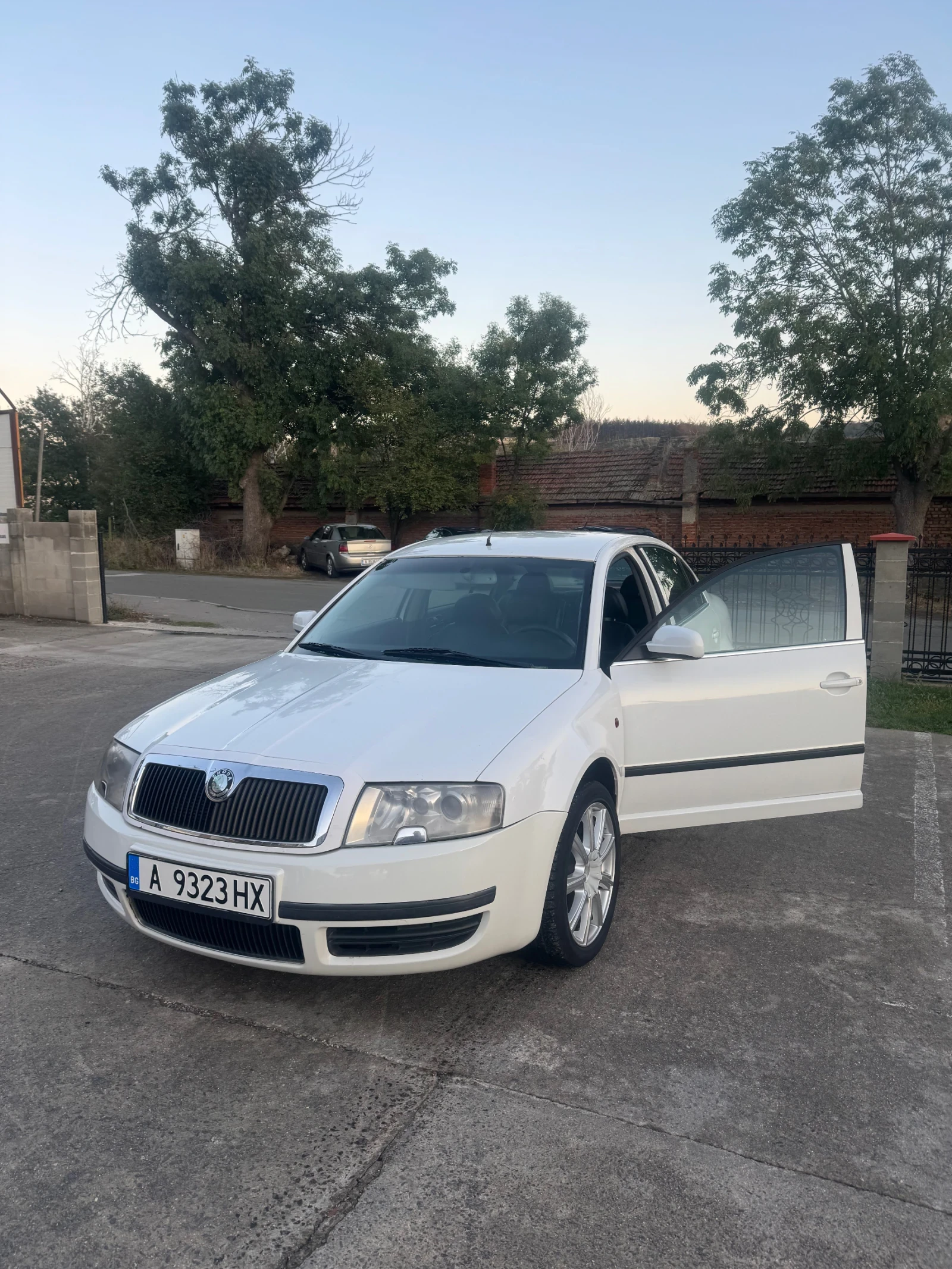 Skoda Superb 2.0 TDI 6sk 8klapana  | Mobile.bg   2