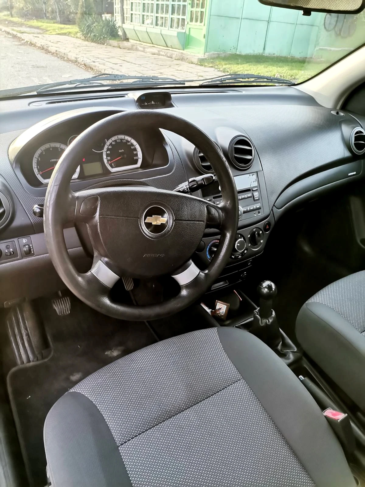 Chevrolet Aveo  - изображение 5