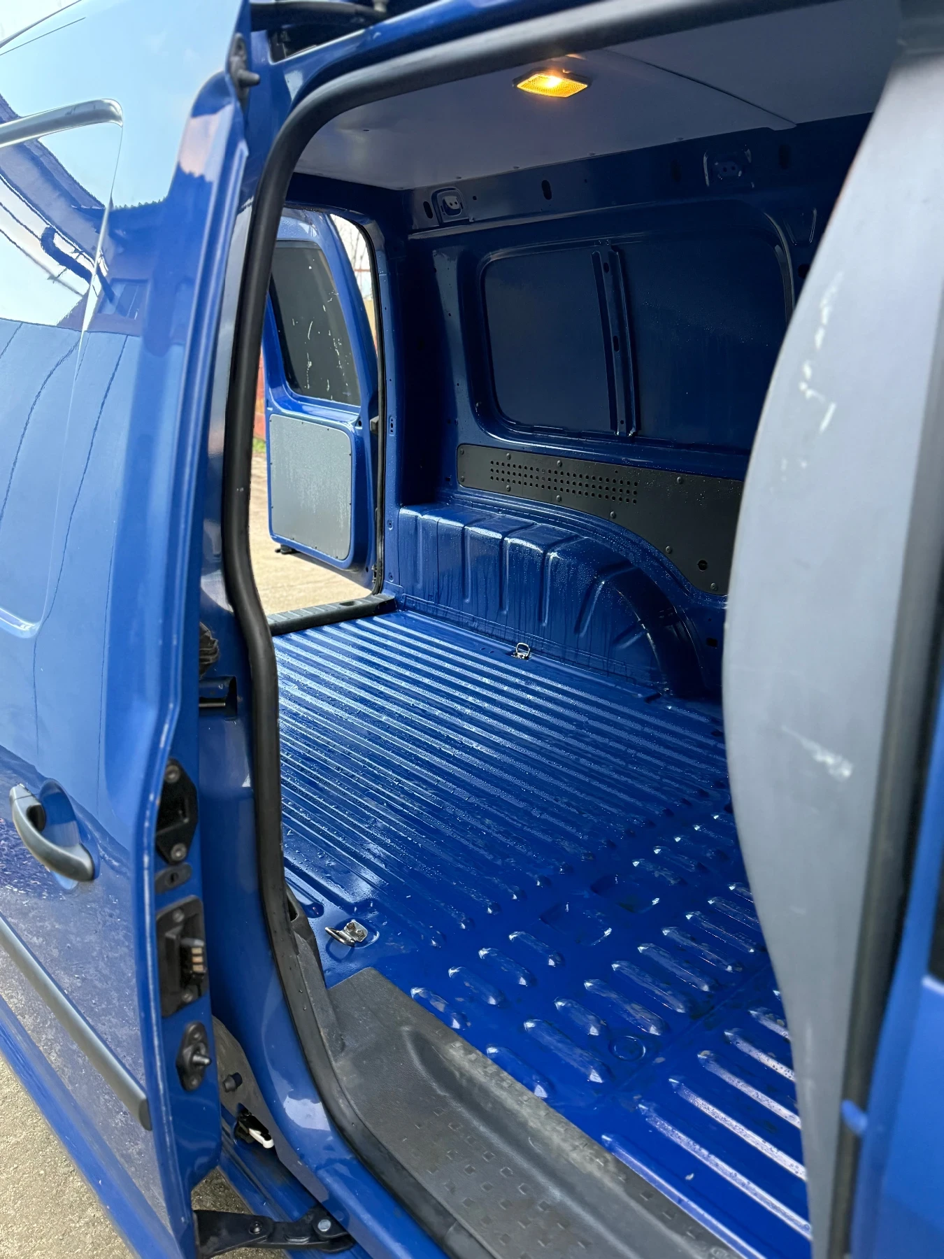 VW Caddy  - изображение 7