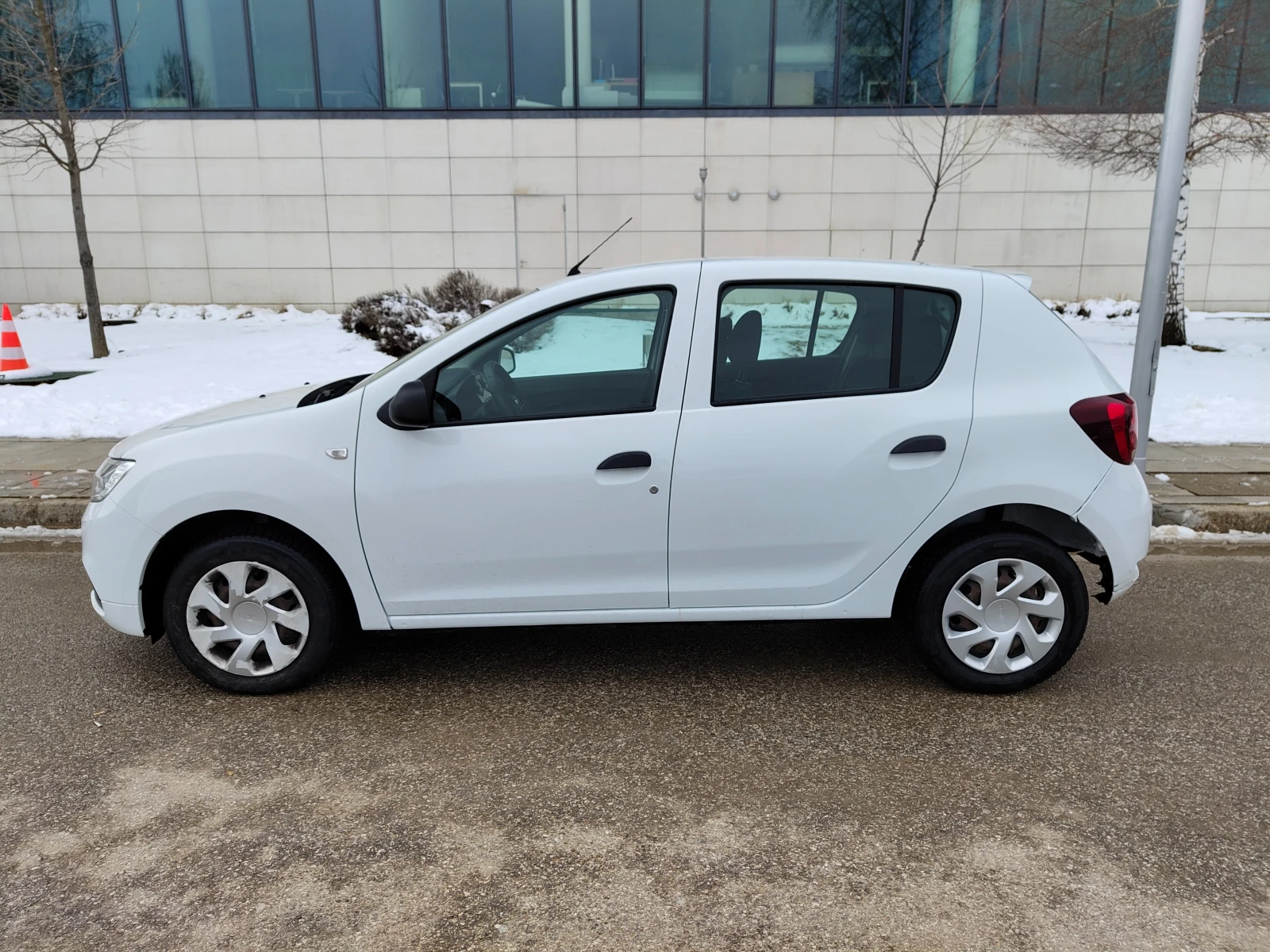 Dacia Sandero N1 - изображение 2