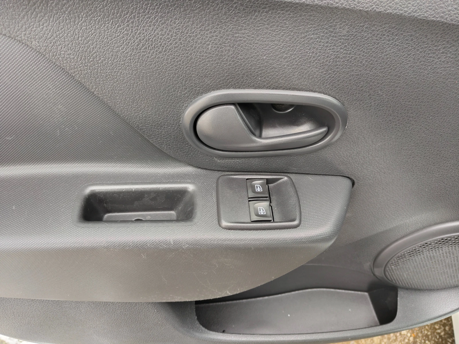 Dacia Sandero N1 | Mobile.bg � ����������� 15