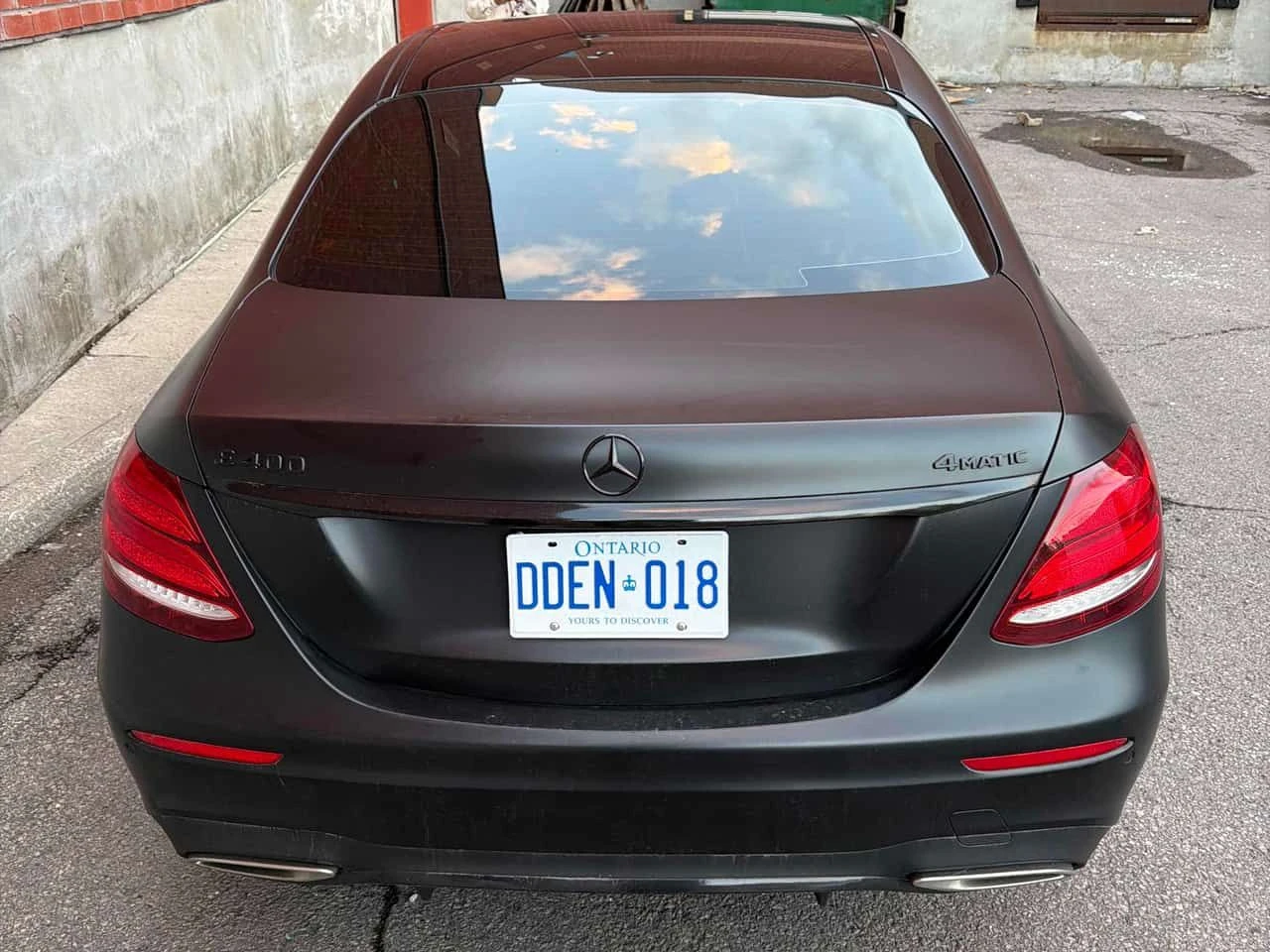 Mercedes-Benz E 400 CARFAX, снимка 4 - Автомобили и джипове - 53814036