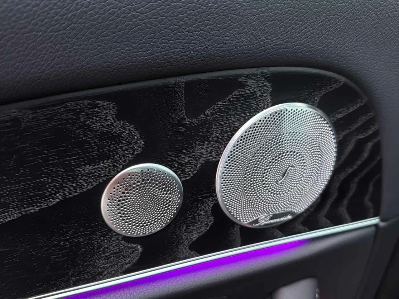 Mercedes-Benz E 400 CARFAX, снимка 12 - Автомобили и джипове - 53814036