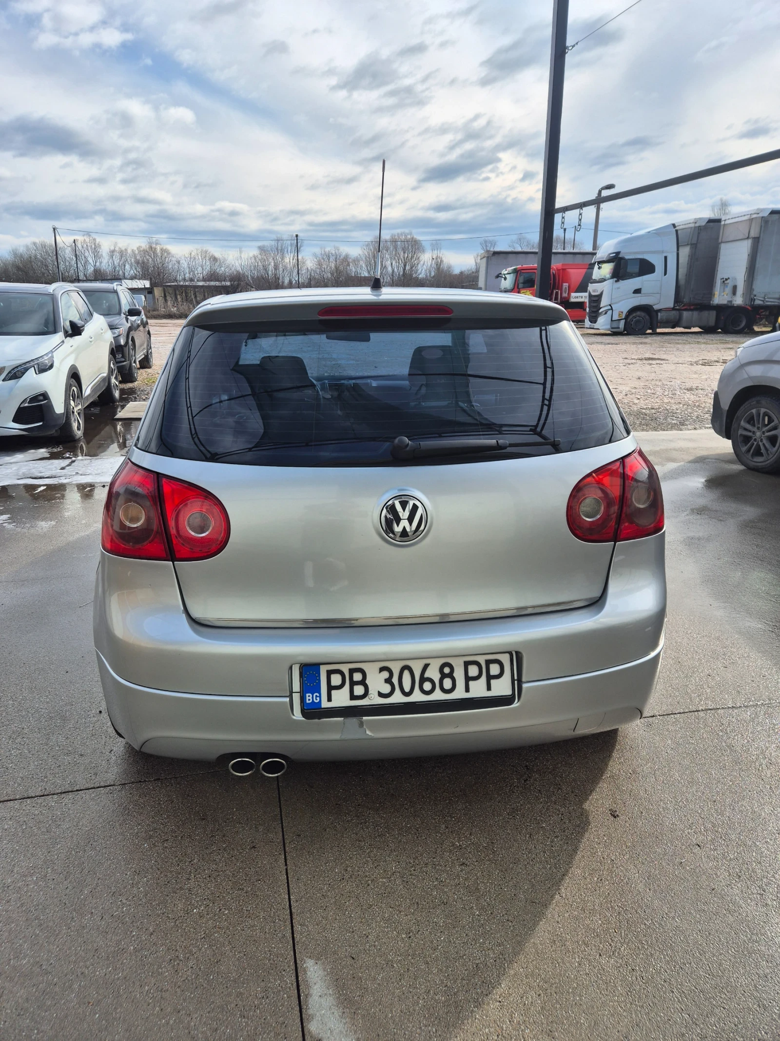 VW Golf, снимка 5 - Автомобили и джипове - 53882617