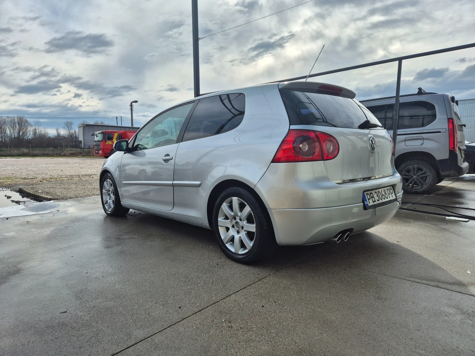 VW Golf, снимка 6 - Автомобили и джипове - 53882617