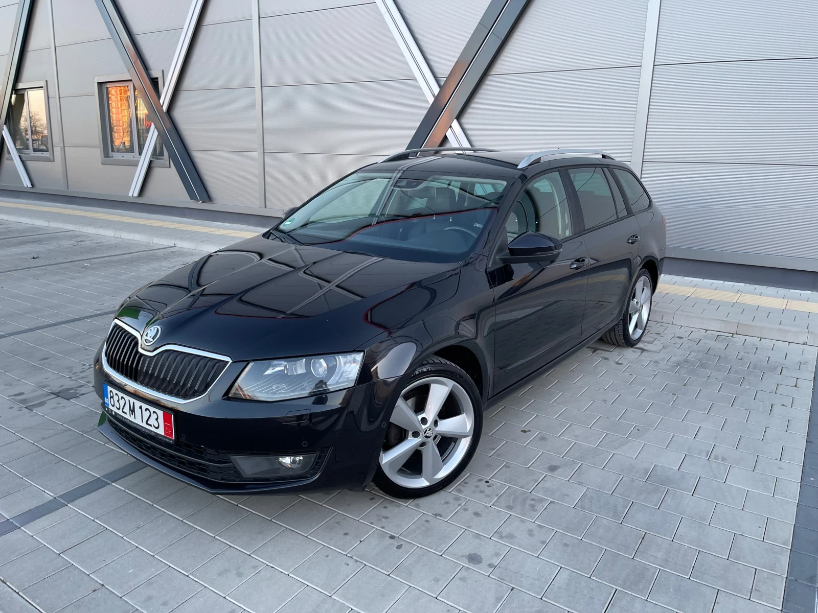 Skoda Octavia 2.0tdi/кожа/ Canton/ памет 