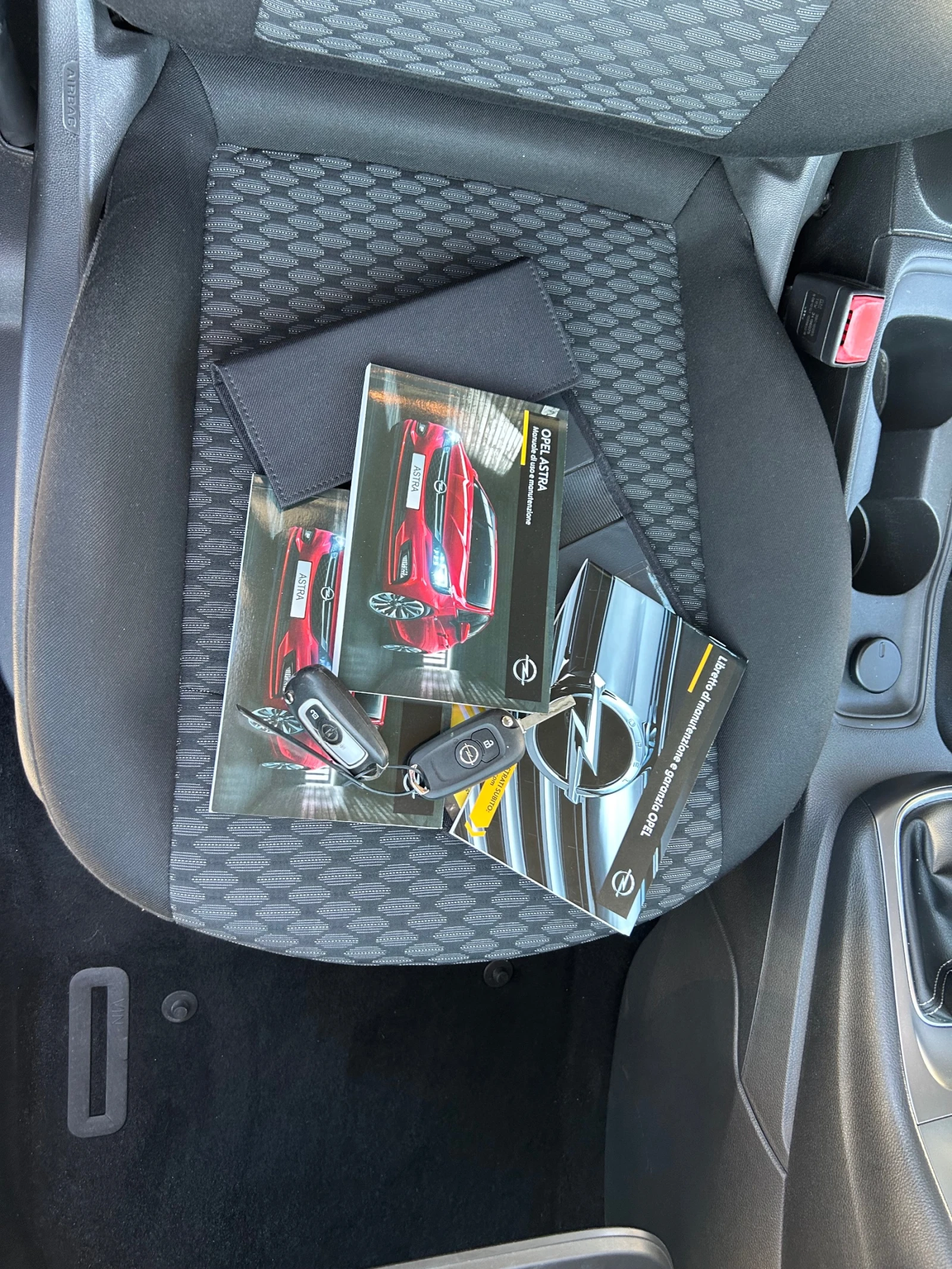 Opel Astra 1.6CDTI EURO6B, снимка 17 - Автомобили и джипове - 54441390