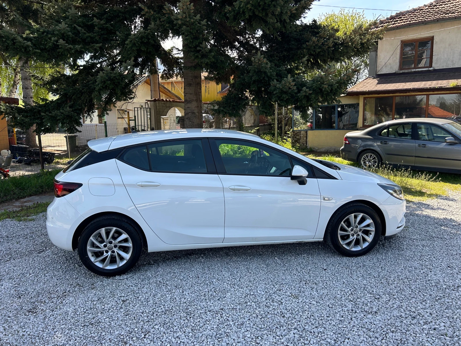 Opel Astra 1.6CDTI EURO6B, снимка 8 - Автомобили и джипове - 54441390