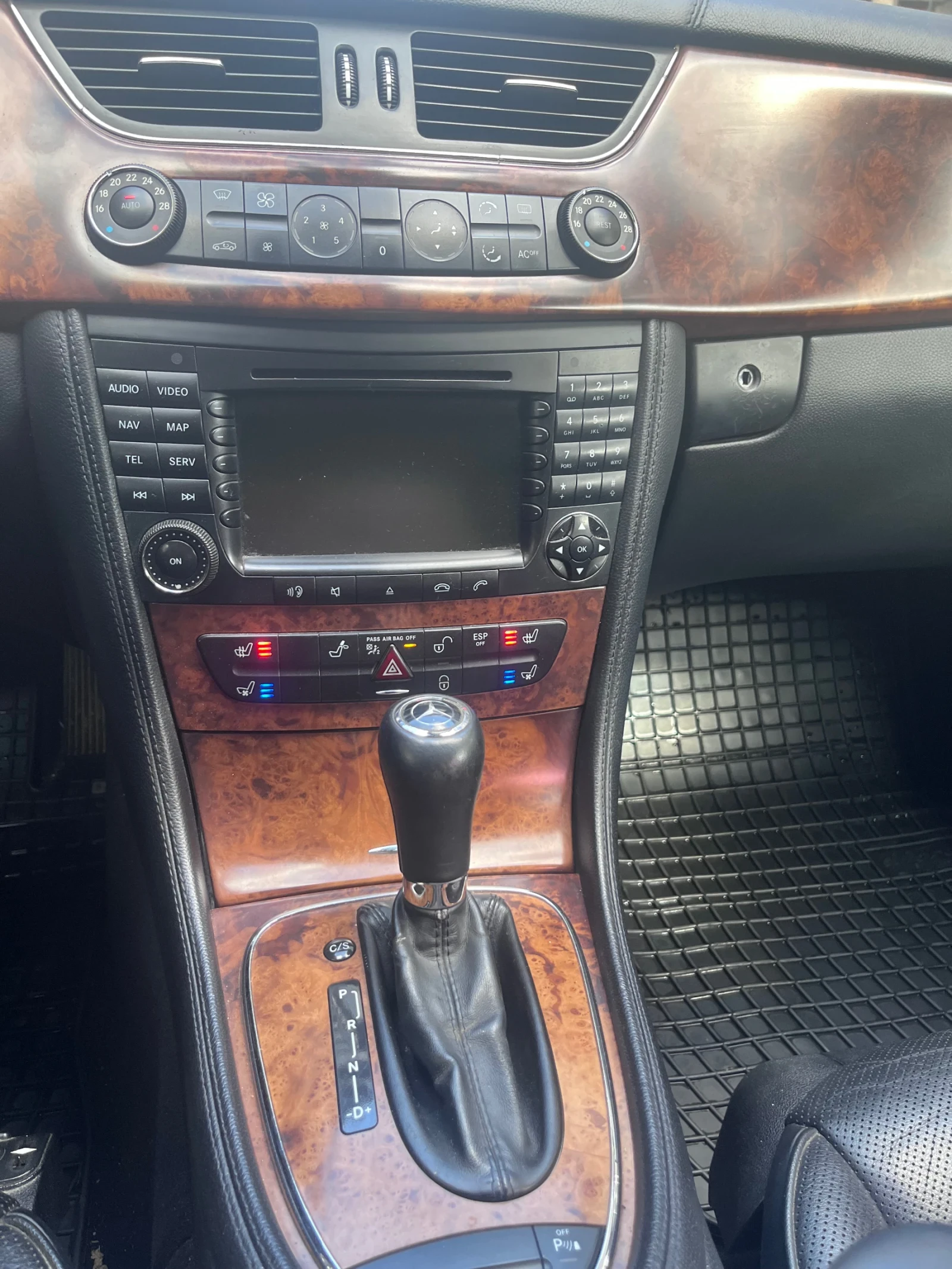 Mercedes-Benz CLS 350, снимка 9 - Автомобили и джипове - 54446812