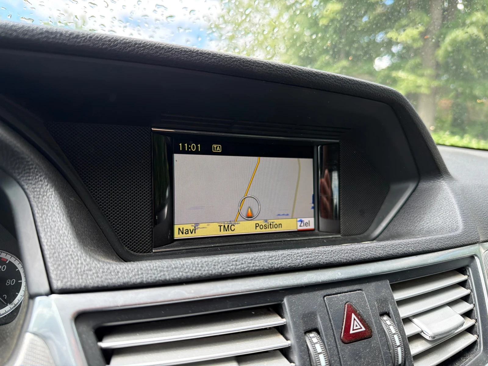 Mercedes-Benz E 220 Автоматик* Elegance, снимка 10 - Автомобили и джипове - 54587333