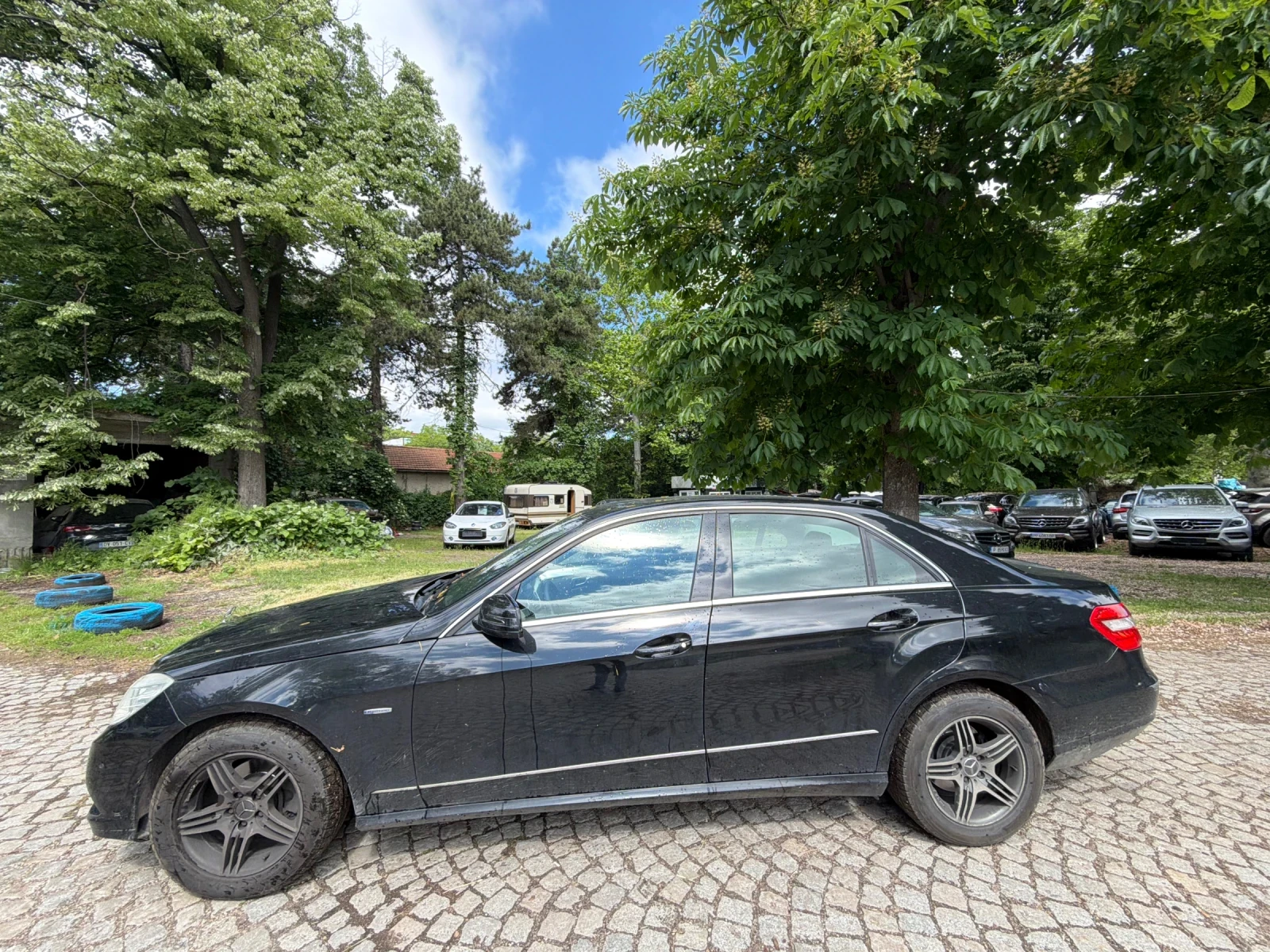 Mercedes-Benz E 220 Автоматик* Elegance, снимка 4 - Автомобили и джипове - 54587333