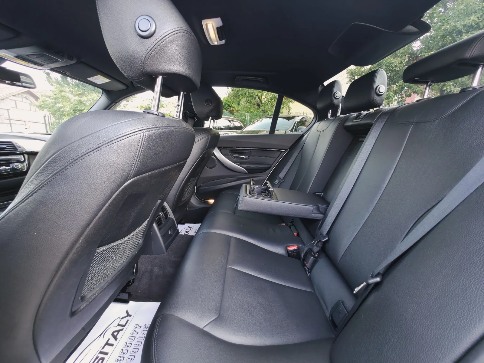 BMW 330 M PERFORMАNCE 4X4, снимка 15 - Автомобили и джипове - 55191913