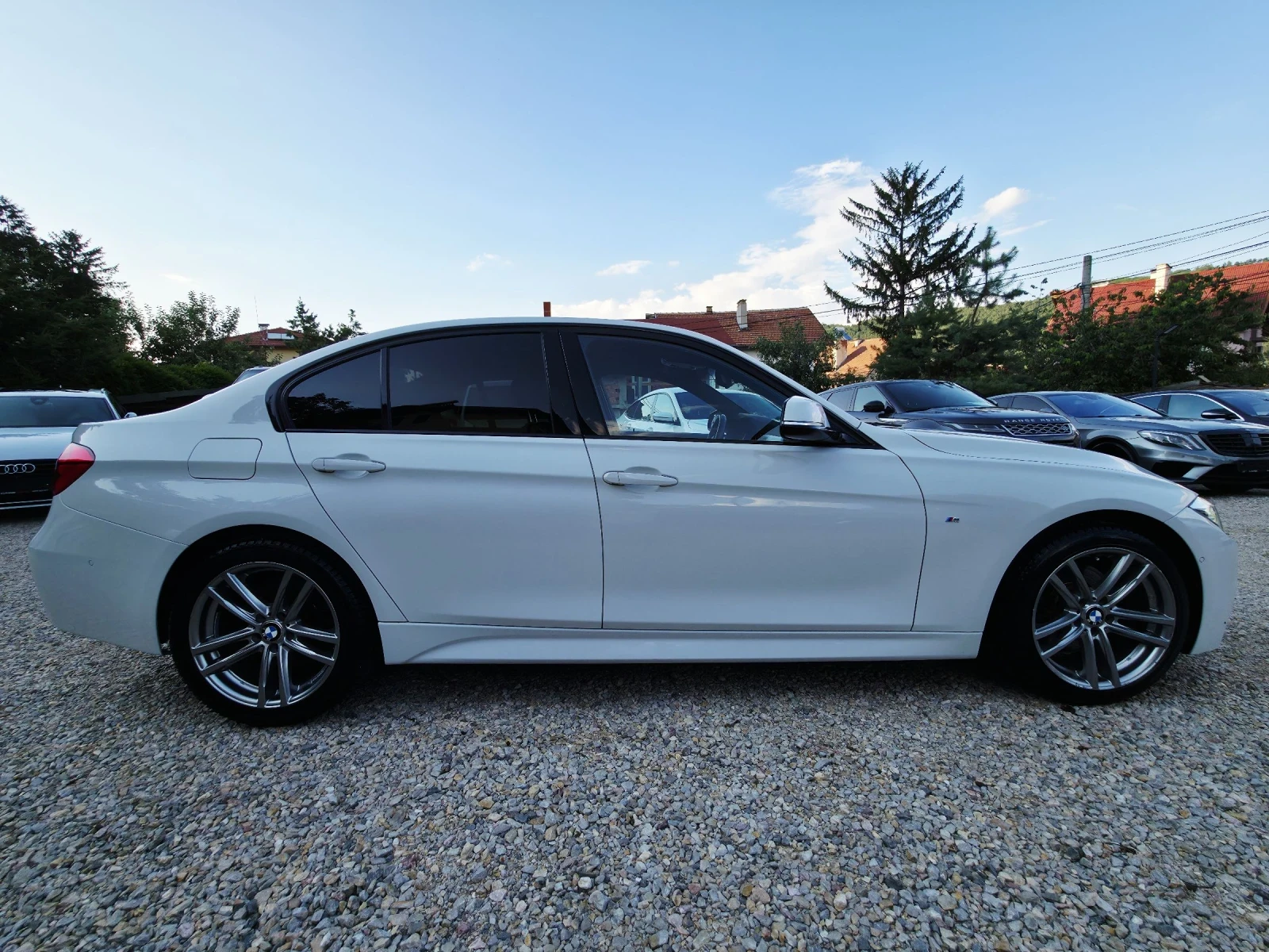 BMW 330 M PERFORMАNCE 4X4, снимка 8 - Автомобили и джипове - 55191913
