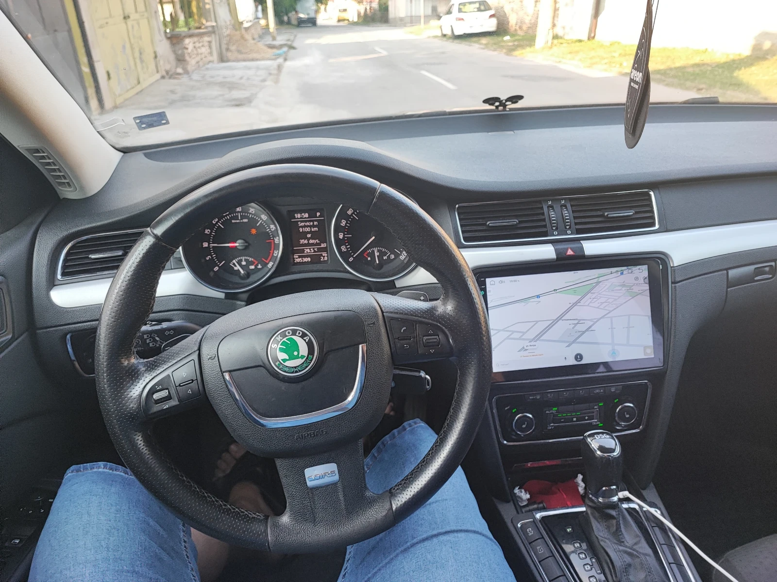 Skoda Superb 2.0tdi 170, снимка 10 - Автомобили и джипове - 55422581