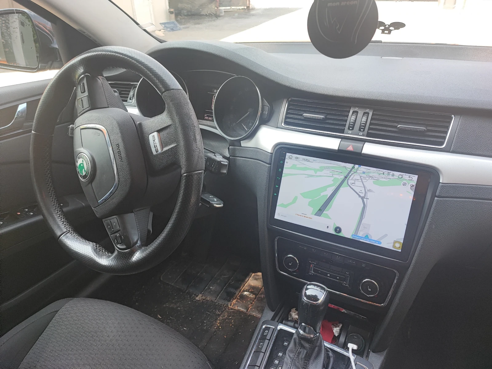 Skoda Superb 2.0tdi 170, снимка 8 - Автомобили и джипове - 55422581
