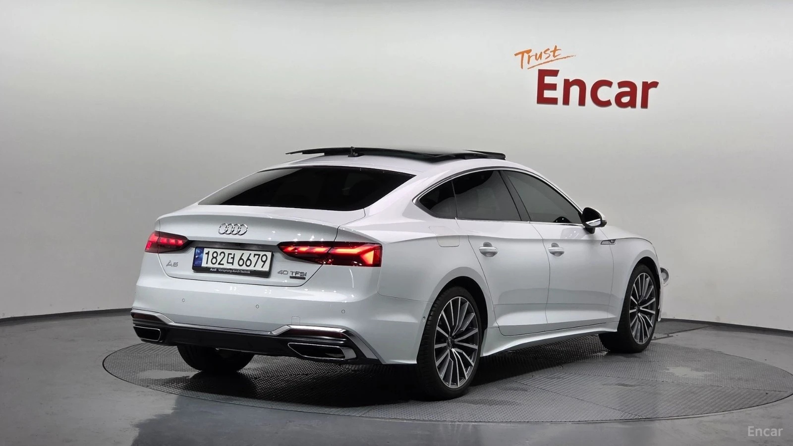 Audi A5 40 TFSI QUATTRO PREMIUM SPORTBACK, снимка 2 - Автомобили и джипове - 55481078