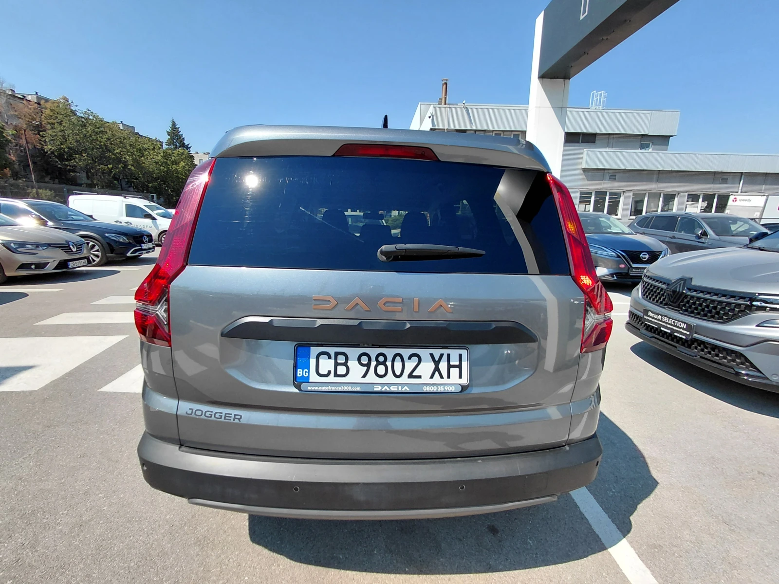Dacia Jogger Expression / 100к.с/Газ/Бензин, снимка 6 - Автомобили и джипове - 55796587