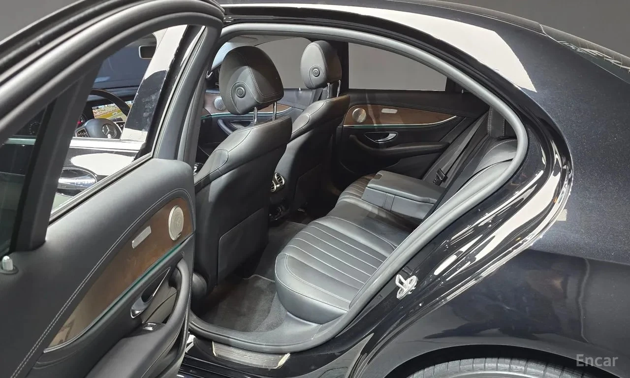 Mercedes-Benz E 220 * E220d 4MATIC Exclusive * ЦЕНА ДО БГ, снимка 10 - Автомобили и джипове - 55886844