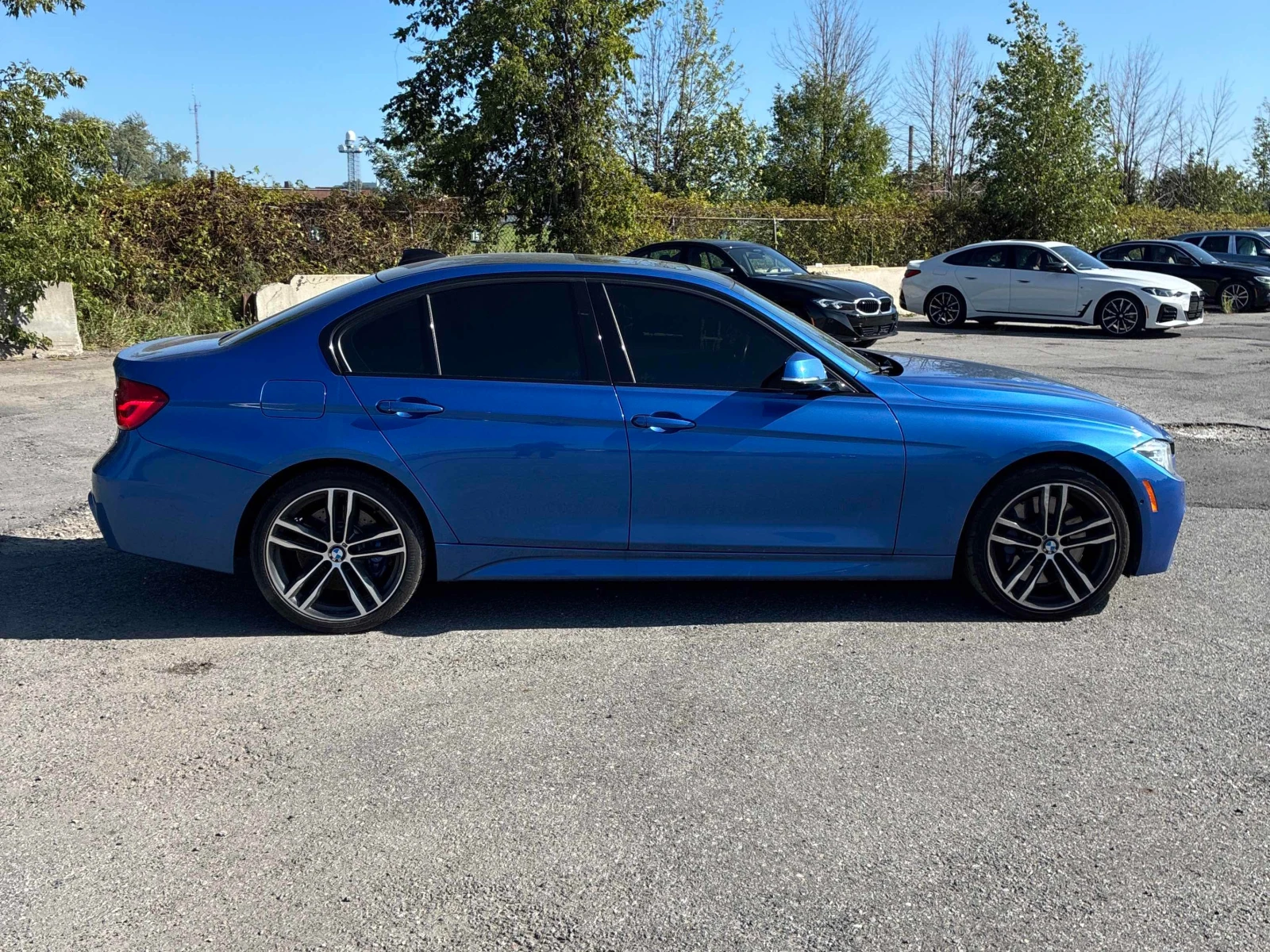 BMW 340 i xDrive | CARFAX | ГЛАВНО ПРЕДСТАВИТЕЛСТВО НА BMW, снимка 4 - Автомобили и джипове - 56039420