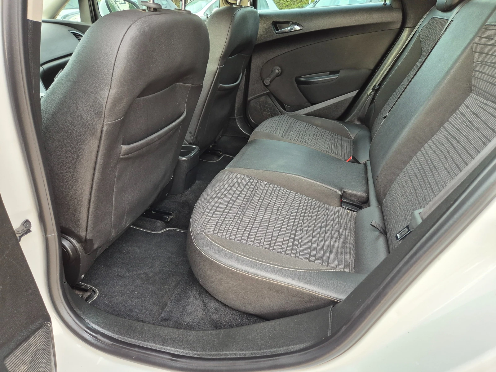 Opel Astra 1.4i-ГАЗ-Италия , снимка 9 - Автомобили и джипове - 56220905