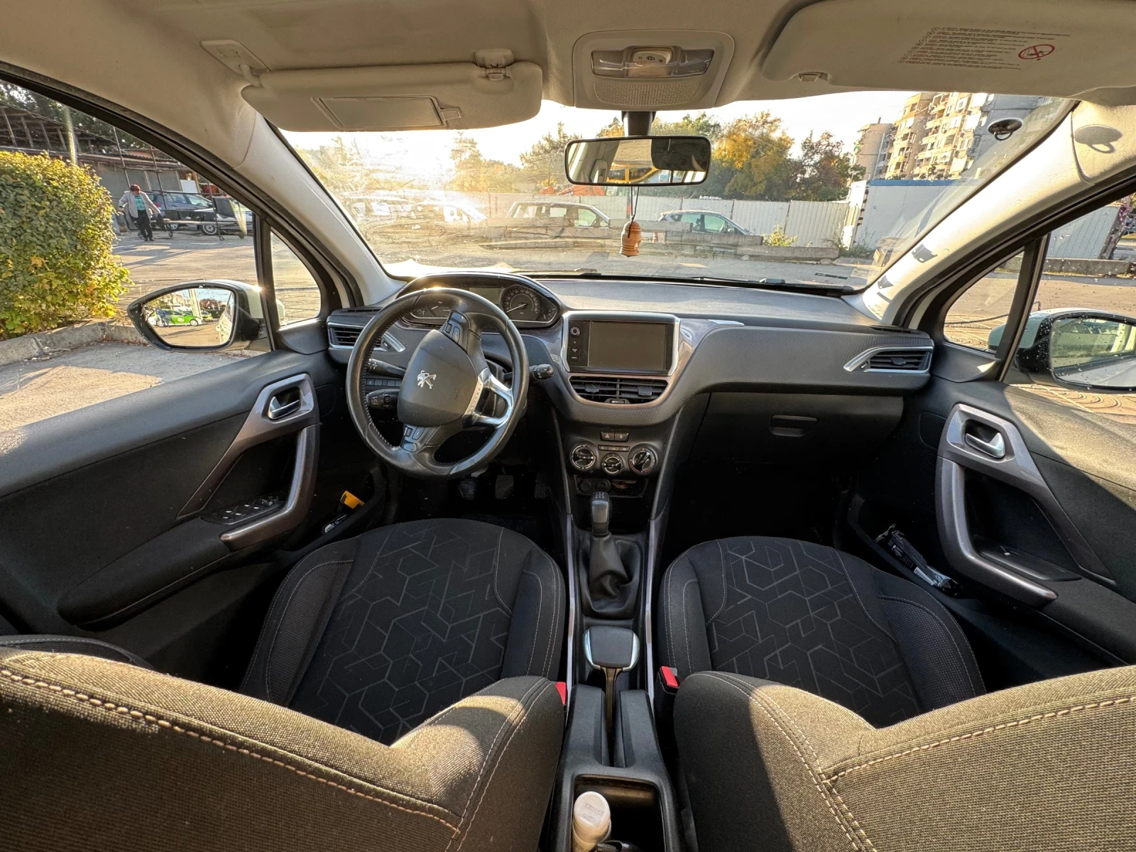 Peugeot 2008, снимка 10 - Автомобили и джипове - 56545253