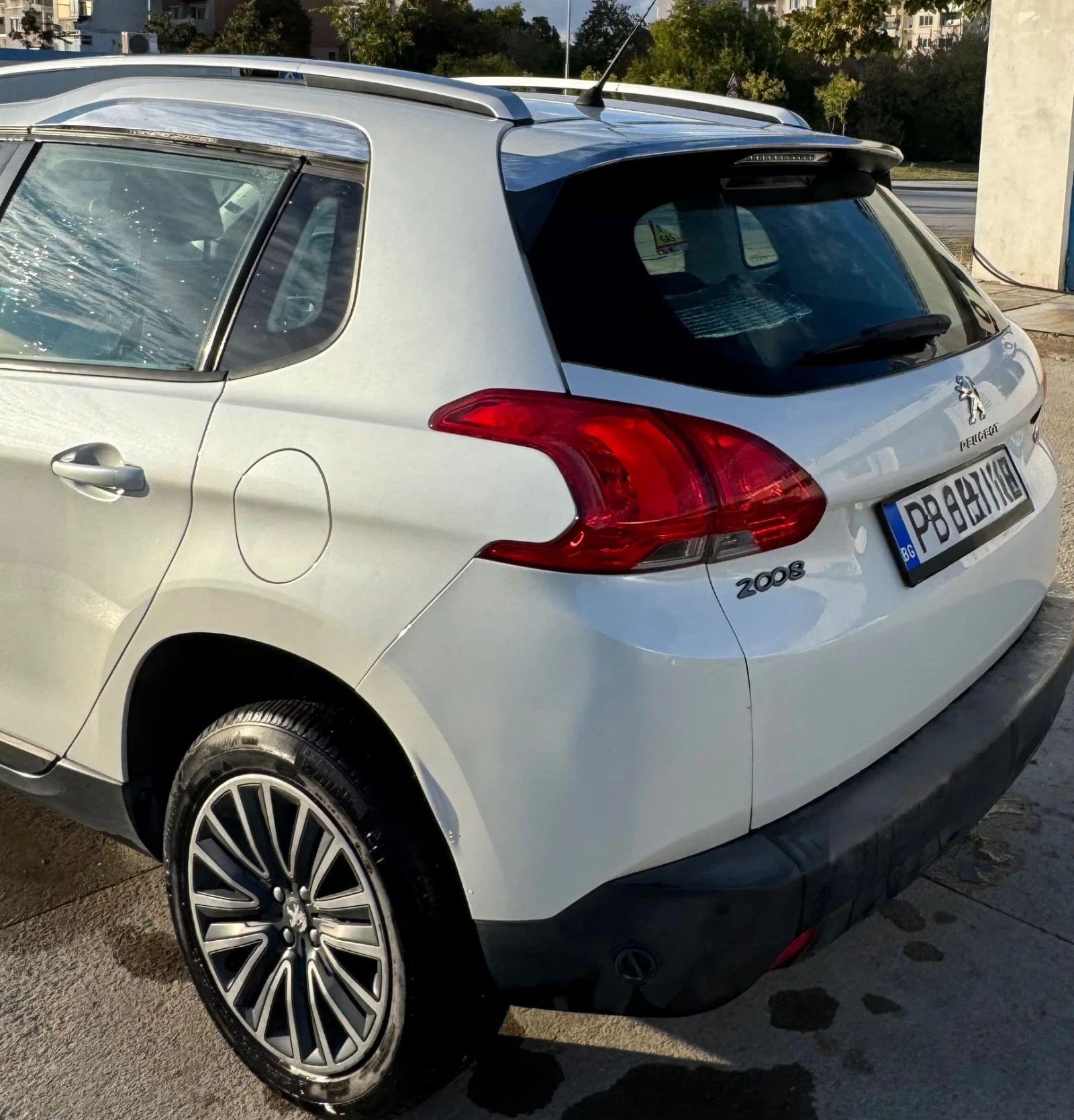 Peugeot 2008, снимка 9 - Автомобили и джипове - 56545253